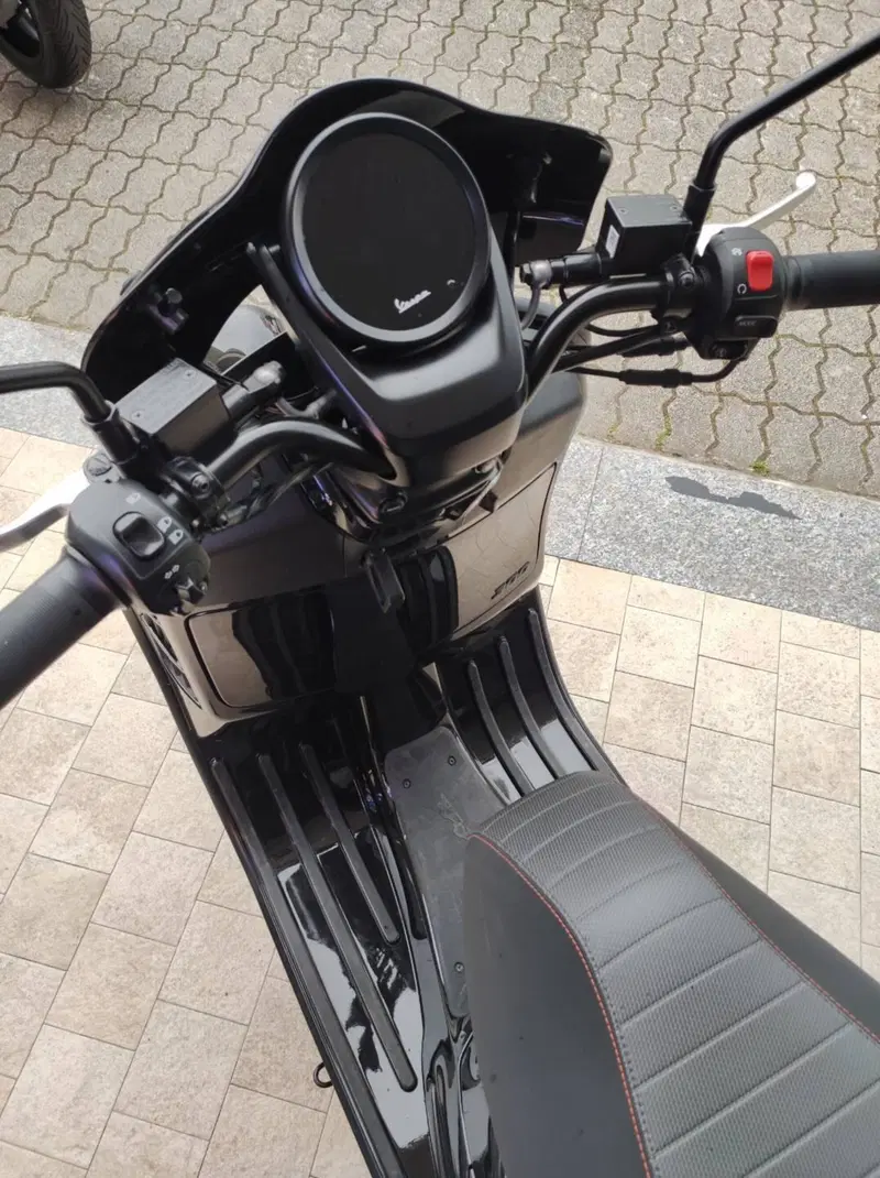 Vespa GTV 300 Hpe (2023 - 25) (5)