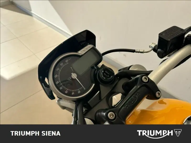 Triumph Tracker 400 (2026) (12)