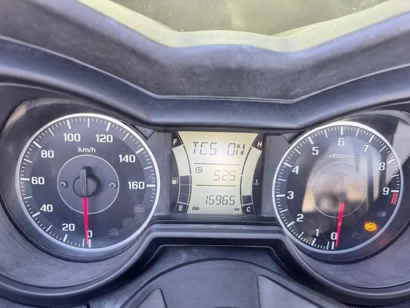 Yamaha X-Max 300 ABS (2017 - 20) (4)