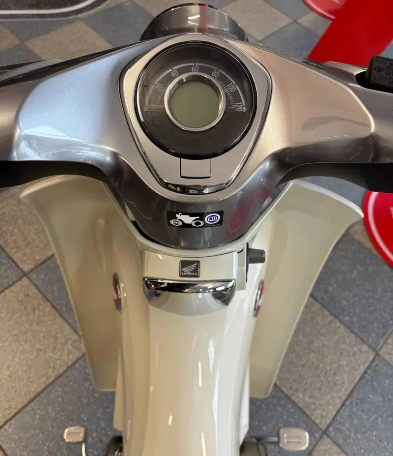 Honda Super Cub C125 (2022 - 24) (7)