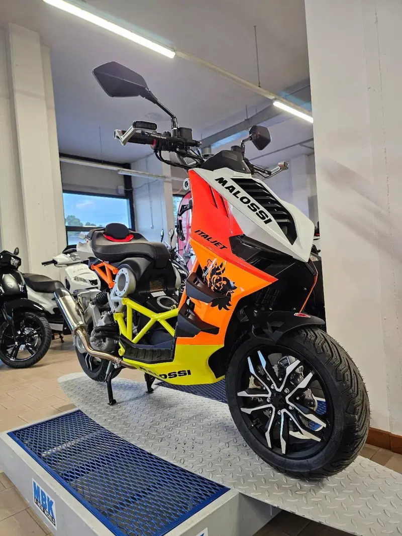 Italjet Moto Dragster 300 (2025 - 26) (4)