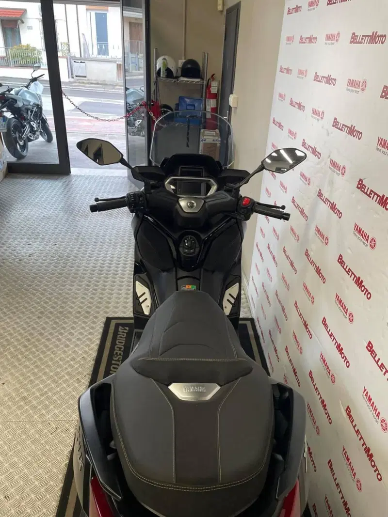 Yamaha X-Max 300 Tech Max (2021 - 24) (4)