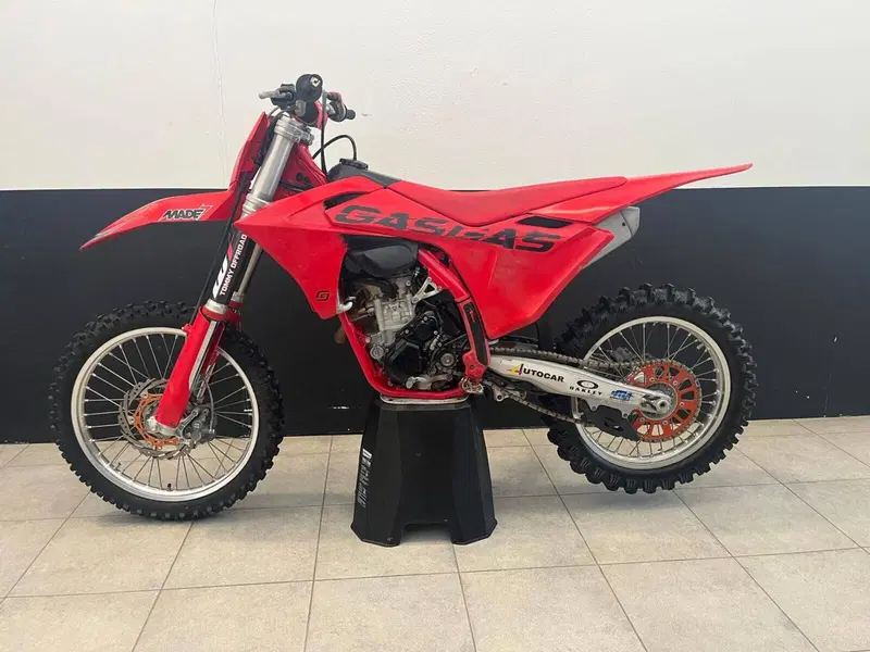 GASGAS MC 250 F (2025) (2)