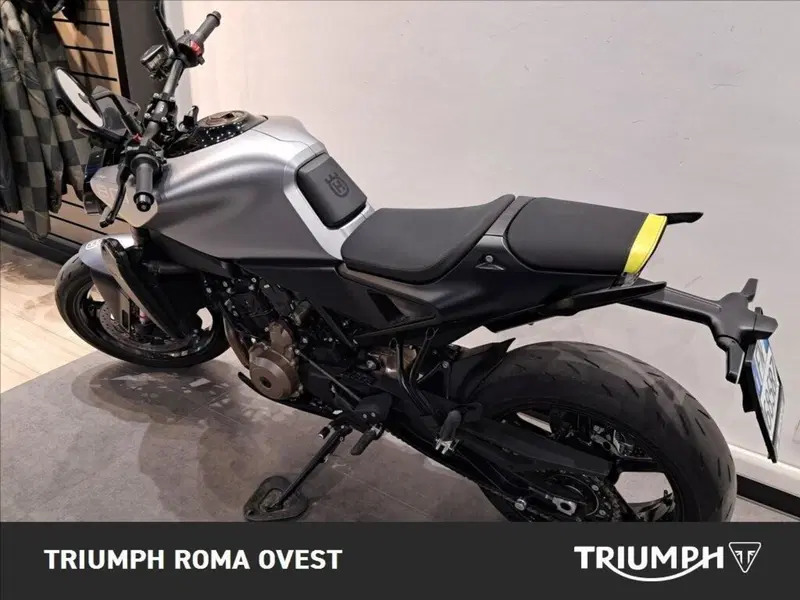 Husqvarna Vitpilen 801 L (2025 - 26) (8)