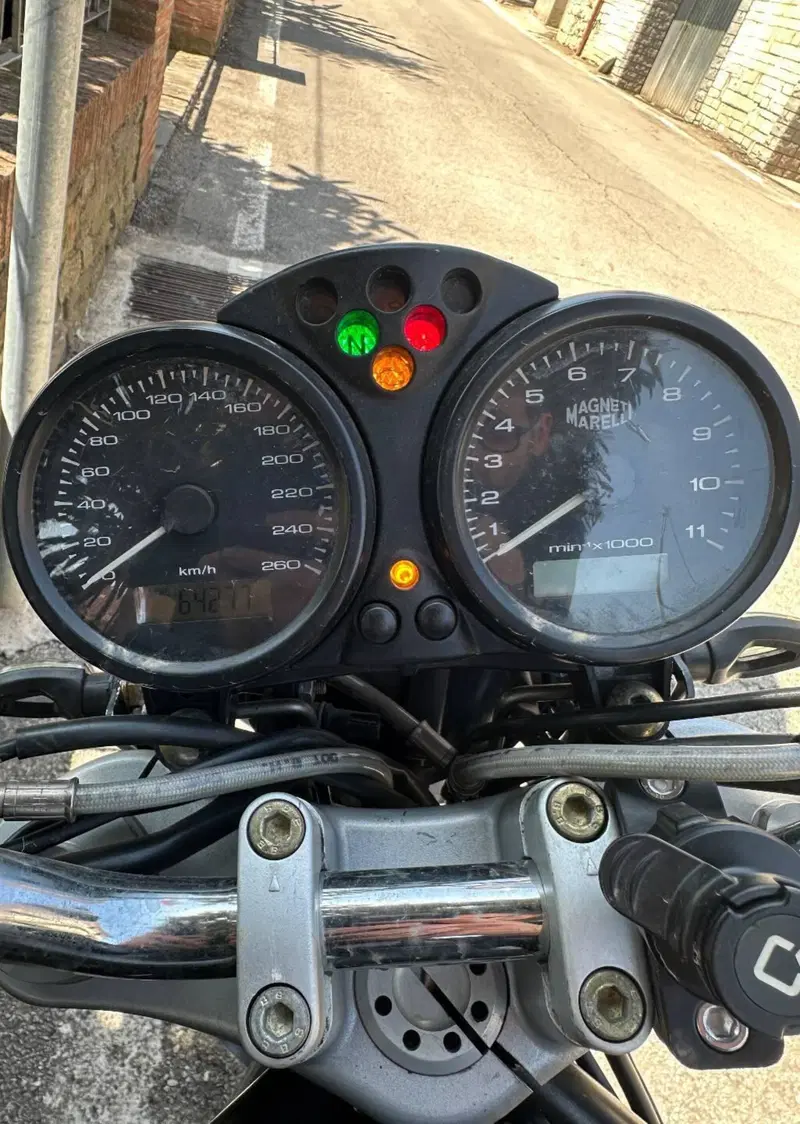 Ducati Monster 800 (2003 - 05) (4)