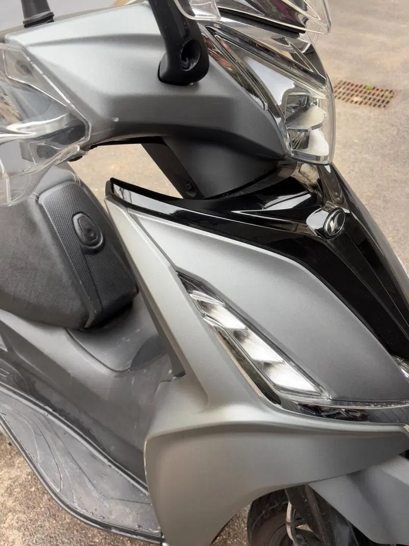 Kymco Agility 300i (2021 - 25) (4)