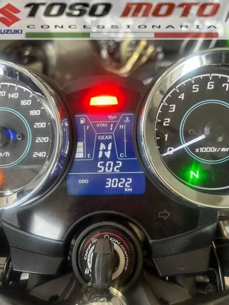 Kawasaki Z 650 RS (2025 - 26) (2)