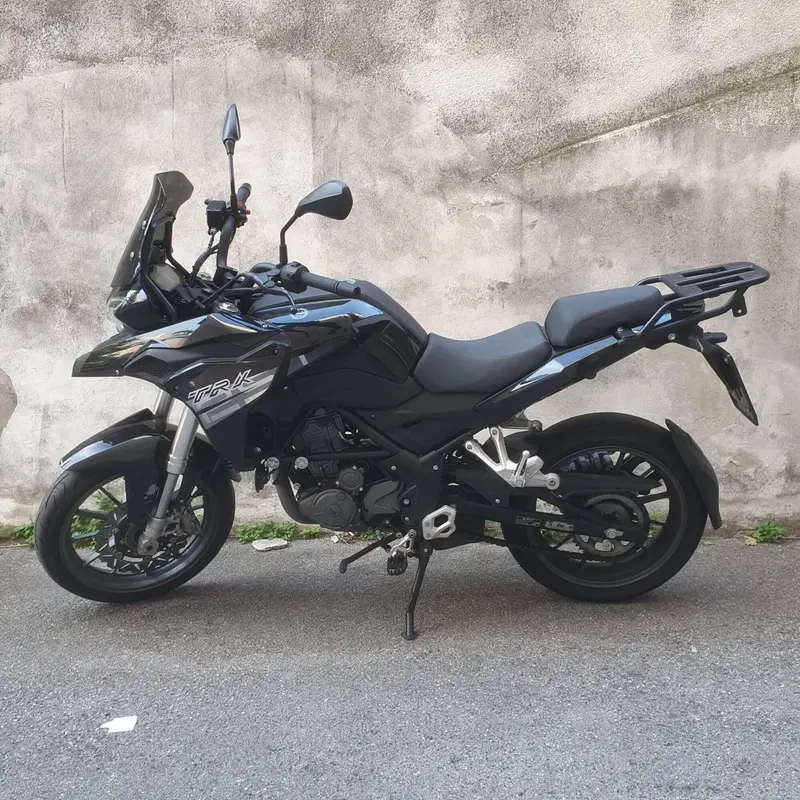 Benelli TRK 251 (2022 - 25) (3)