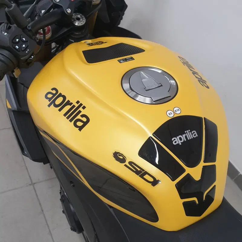 Aprilia Tuono V4 (2025 - 26) (3)