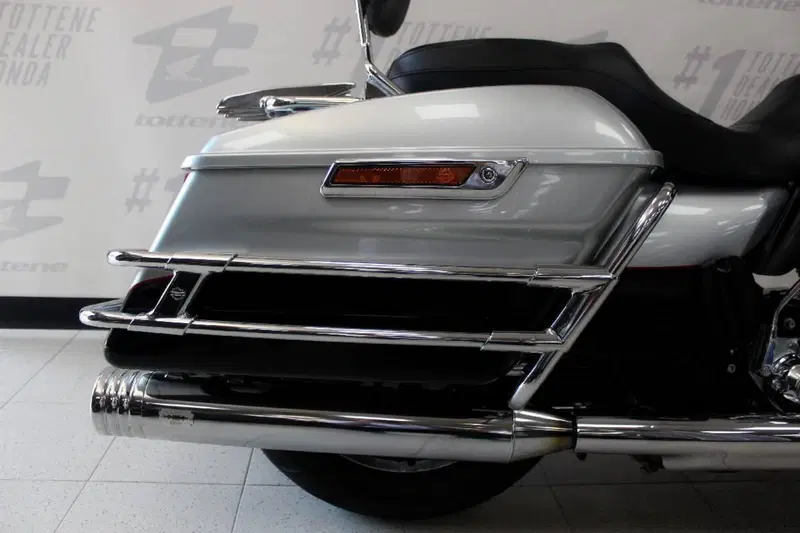 Harley-Davidson 1690 Electra Glide Ultra Limited (2014 - 15) - FLHTK (6)