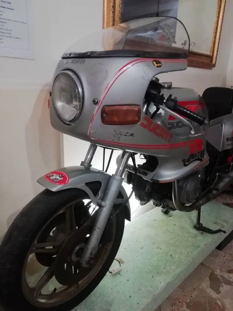 Ducati Pantah SL 600 (2)