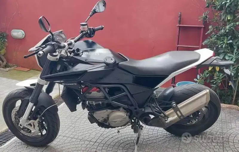 Husqvarna Nuda 900 R (2011 - 13) (4)