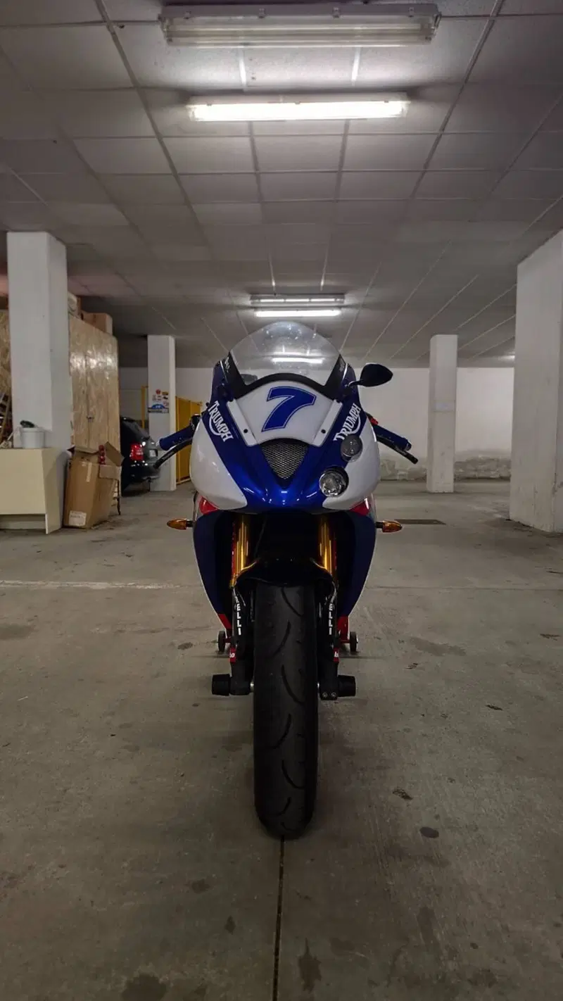 Triumph Daytona 675 (2006 - 08) (2)