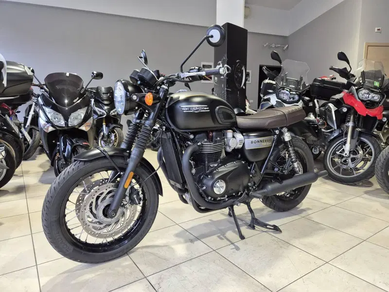 Triumph Bonneville T120 Gold Line Edition (2021) (6)