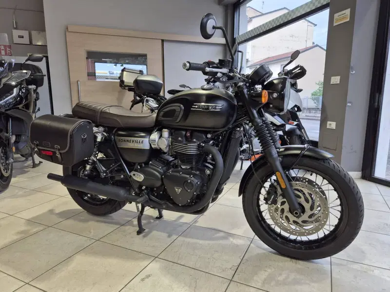 Triumph Bonneville T120 Gold Line Edition (2021) (2)