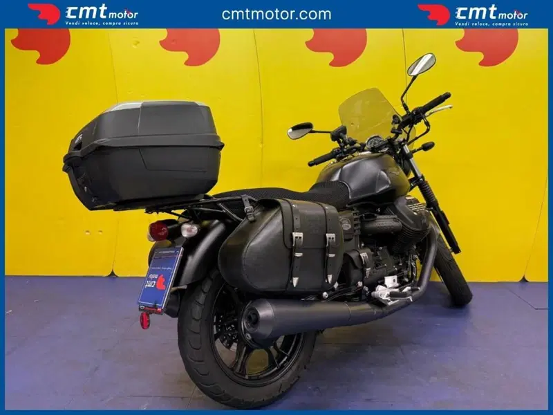 Moto Guzzi V7 III Stone (2017 - 20) (4)