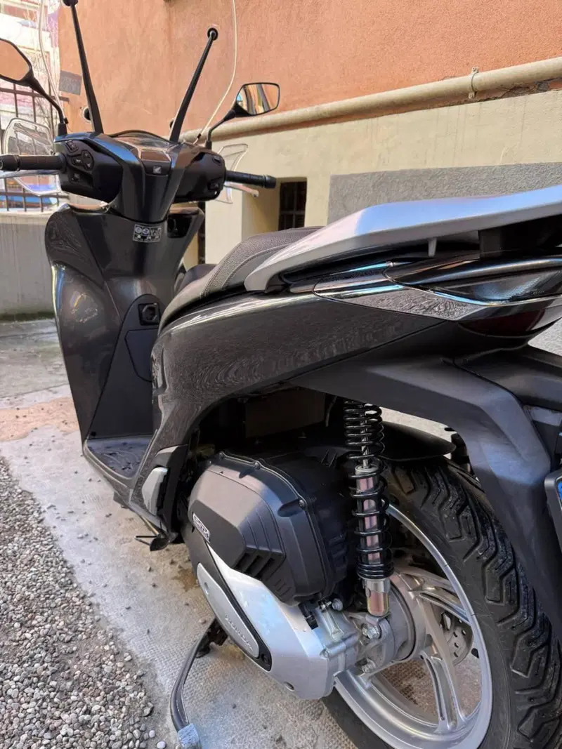 Honda SH 150i (2020 - 23) (2)