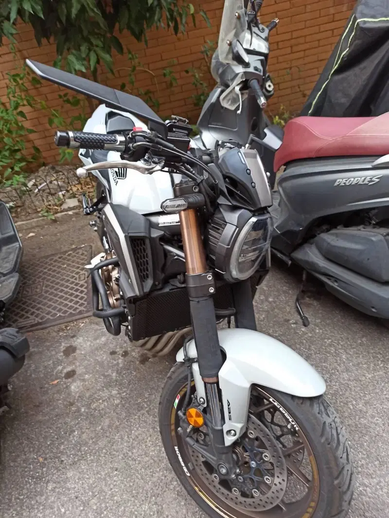 Honda CB 650 R (2021 - 23) (15)