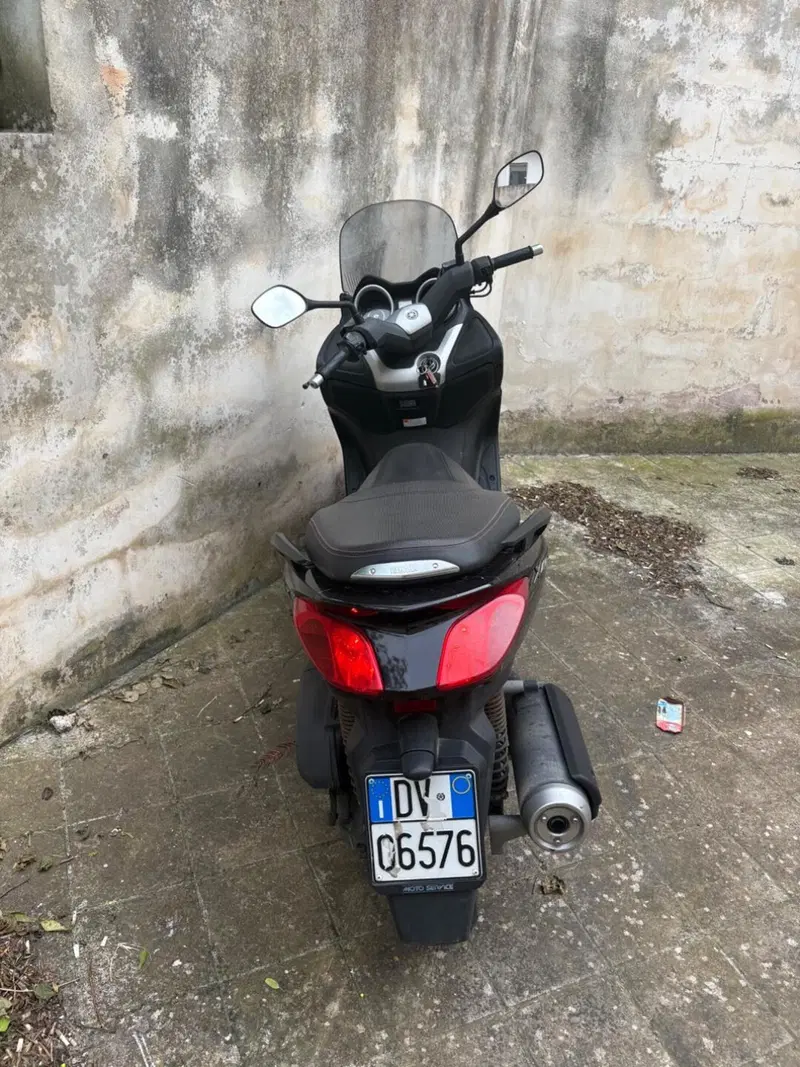 Yamaha X-Max 125 (2010 - 13) (2)
