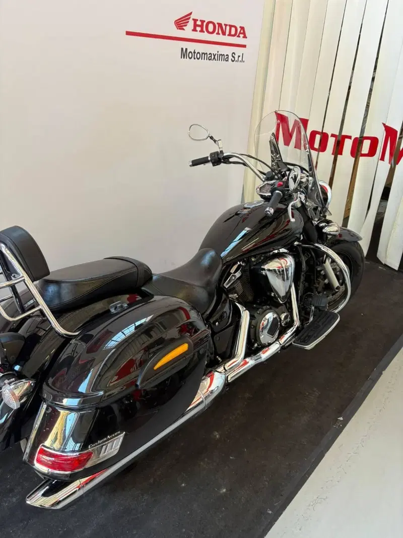 Yamaha XVS 1300 Midnight Star (2006 - 16) (2)