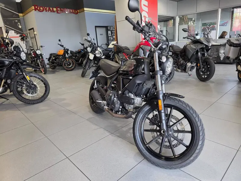Ducati Scrambler 400 Sixty 2 (2016 - 21) (4)