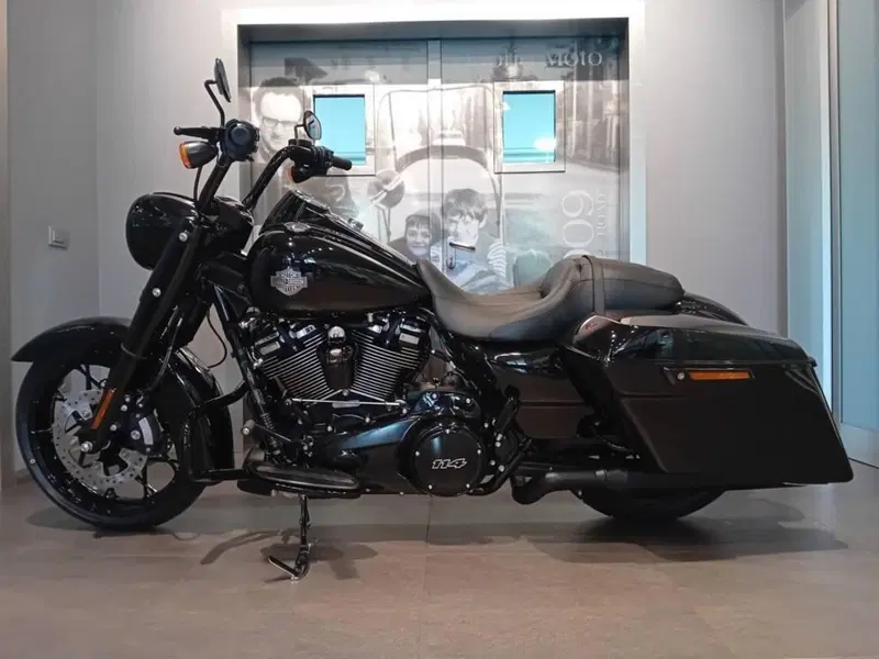 Harley-Davidson Road King Special (2021 - 25) (2)