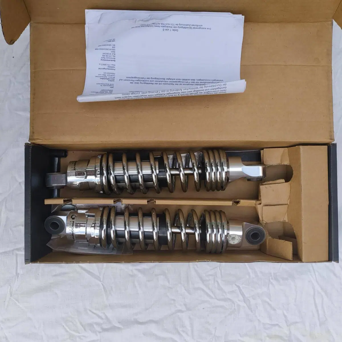 KIT ammortizzatori Progressive Progressive Suspension (2)