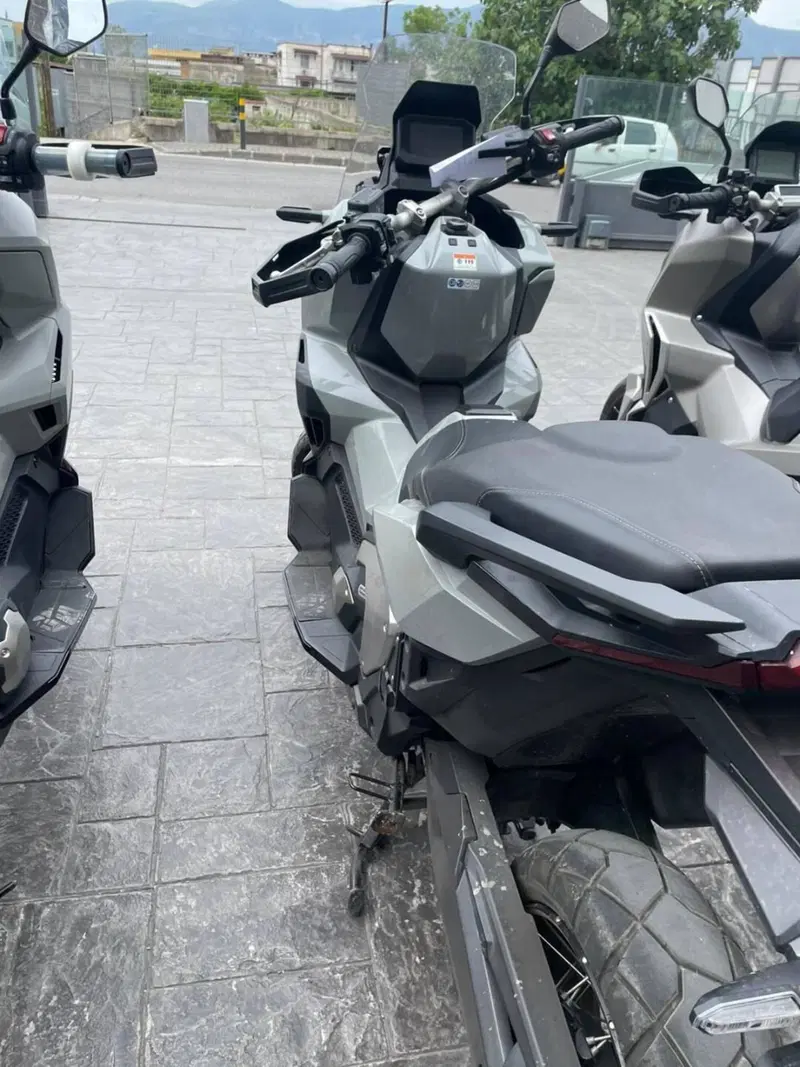 Honda X-ADV 750 DCT (2021 - 24) (2)