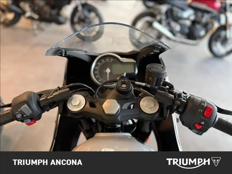 Triumph Speed 400 (2024 - 26) (2)