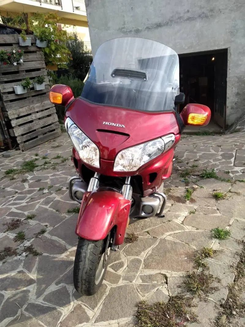 Honda GL 1800 Gold Wing (2007 - 11) (4)