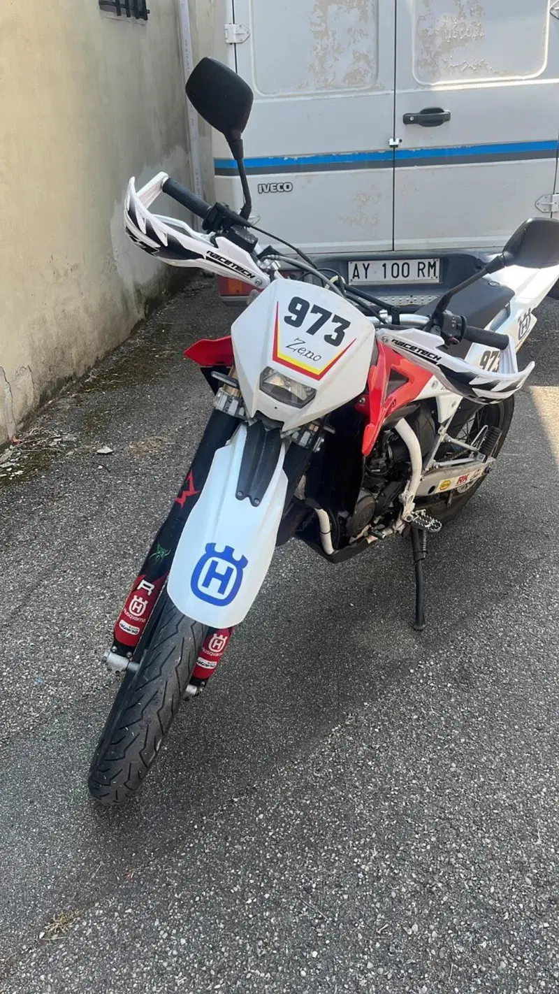 Husqvarna SMS 125 4 (2010 - 12)