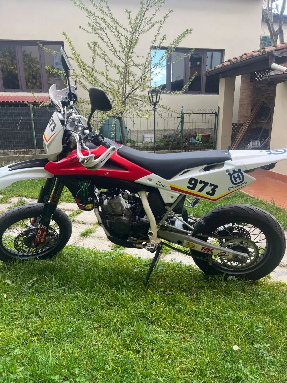 Husqvarna SMS 125 4 (2010 - 12) (2)