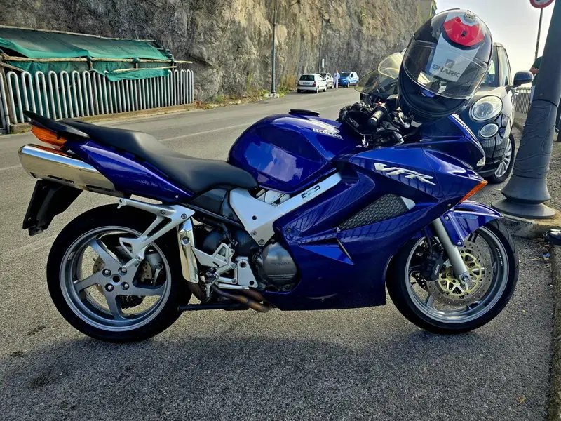 Honda Vfr 800 vtec