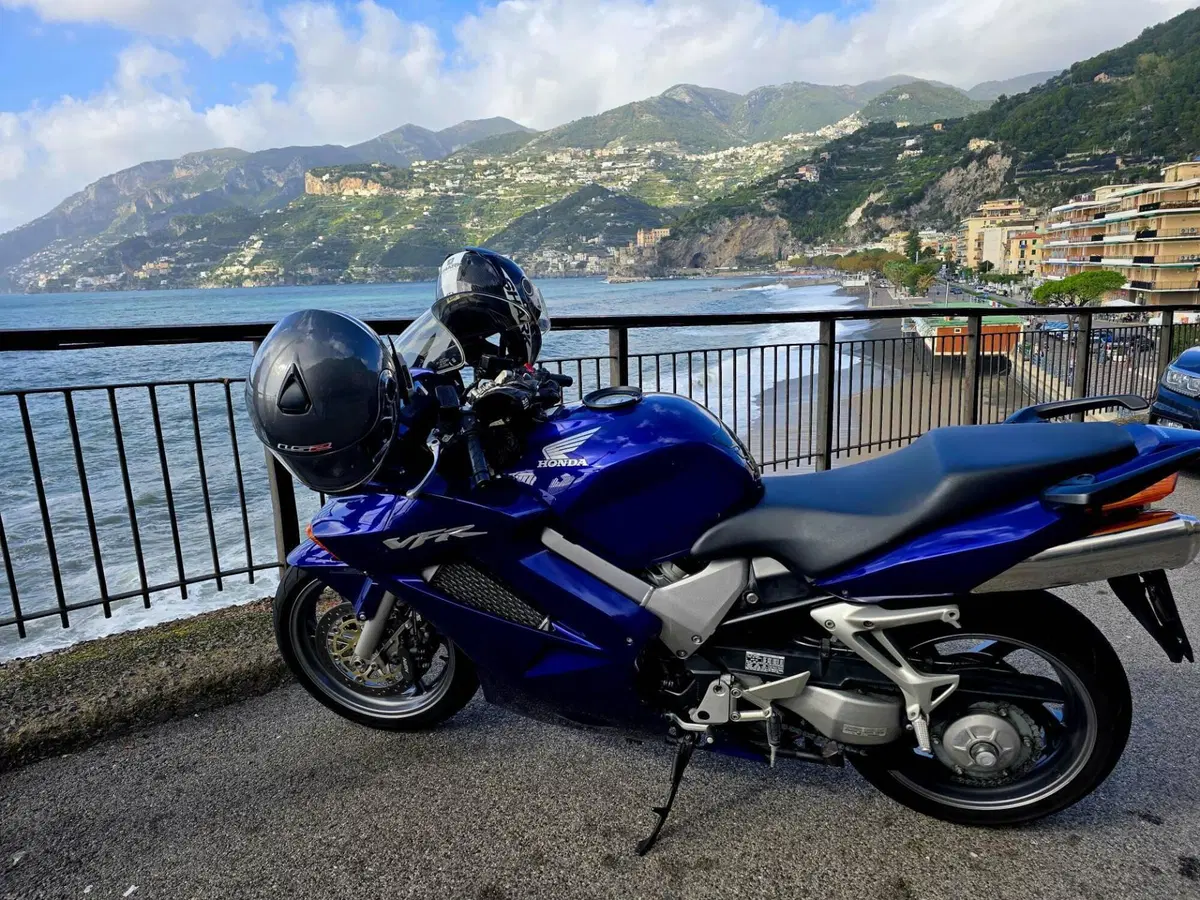Honda Vfr 800 vtec (2)