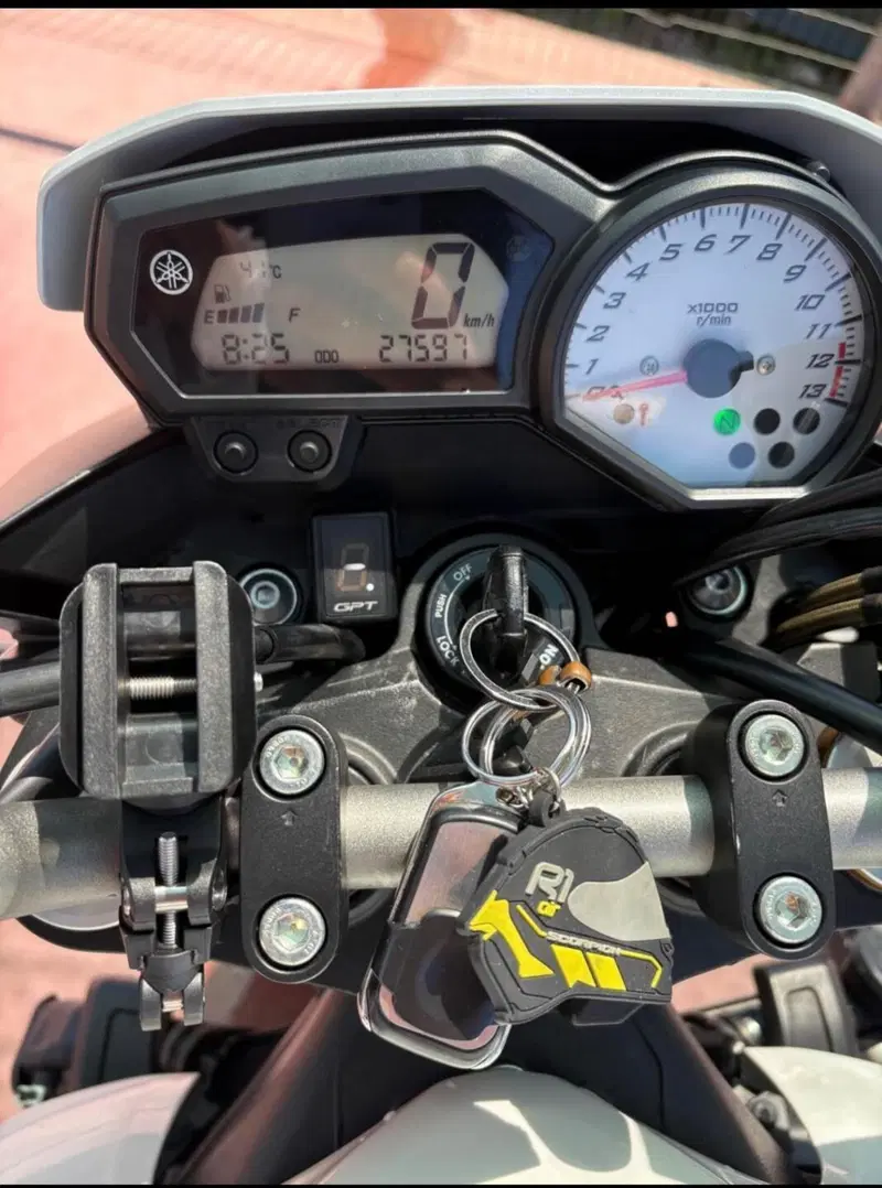 Yamaha FZ8 (2010 - 12) (3)