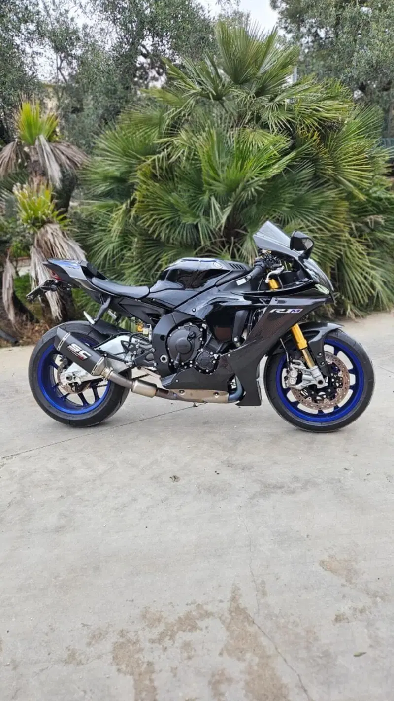 Yamaha YZF R1M (2020 - 25) (2)