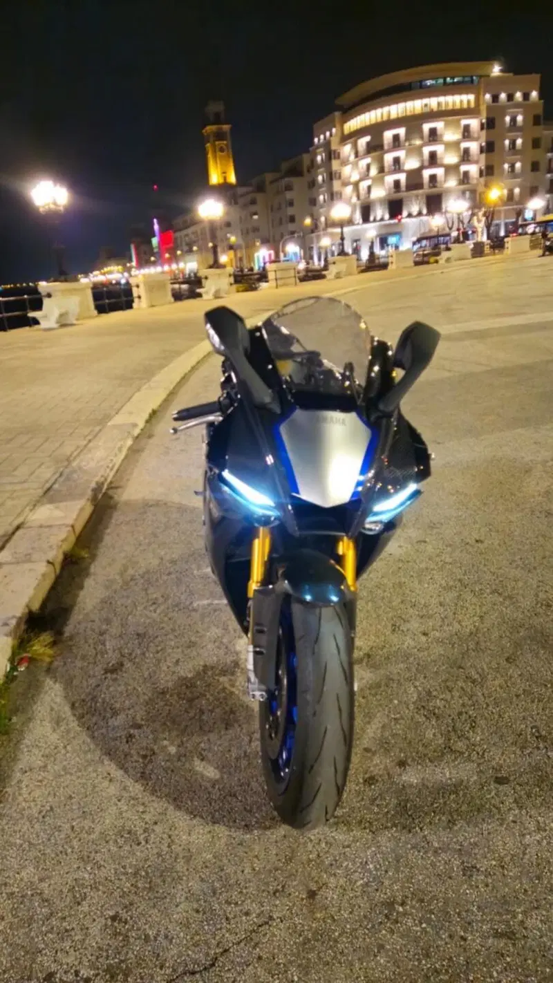 Yamaha YZF R1M (2020 - 25) (3)