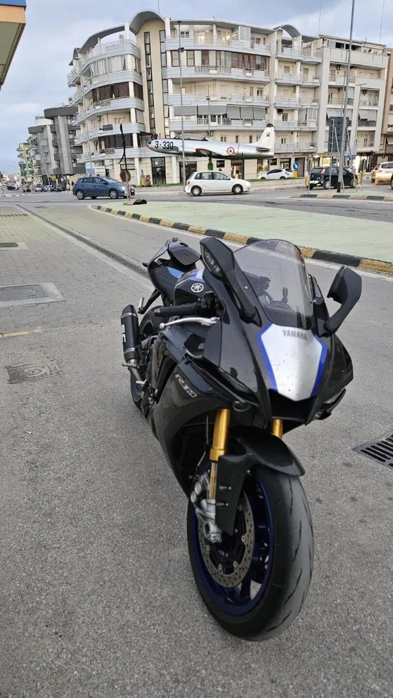 Yamaha YZF R1M (2020 - 25) (5)
