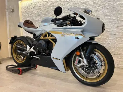 MV Agusta Superveloce 800 S (2021 - 25) usata