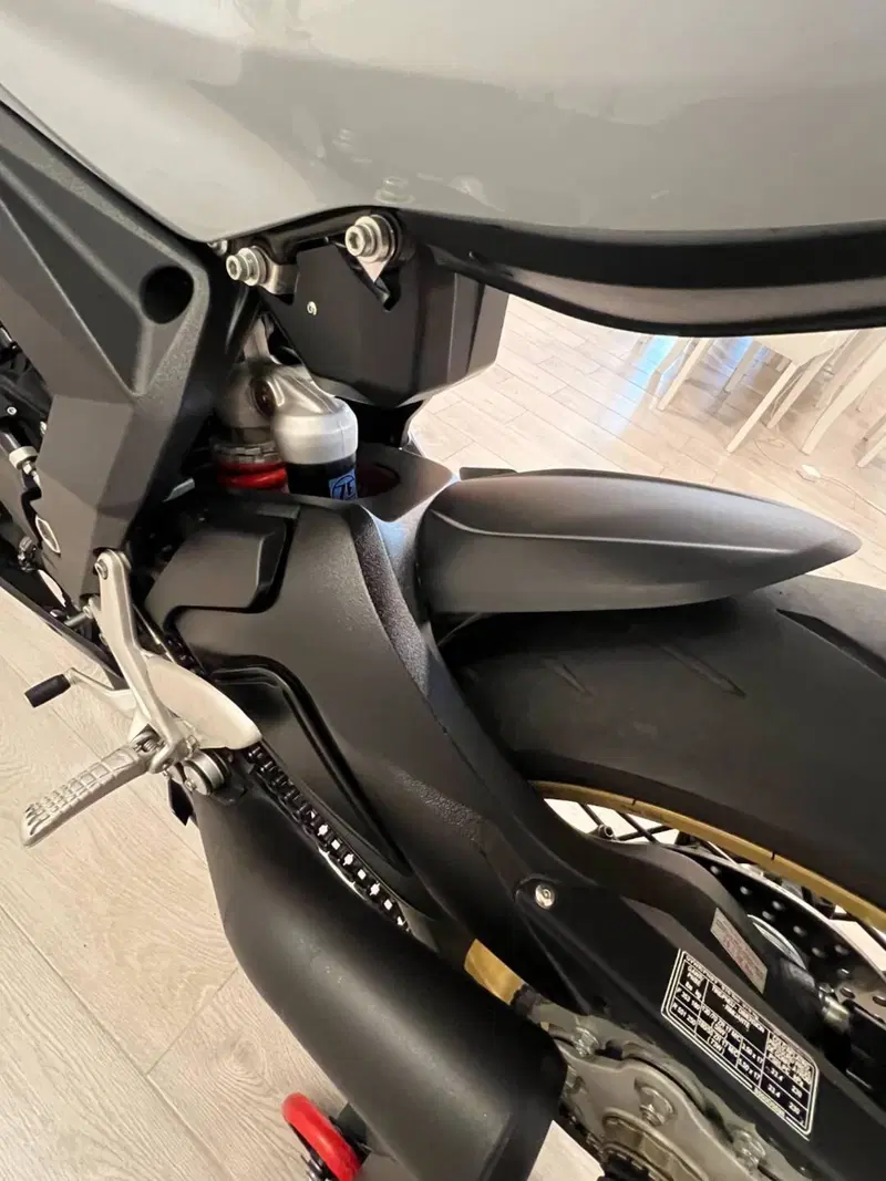 MV Agusta Superveloce 800 S (2021 - 25) (3)