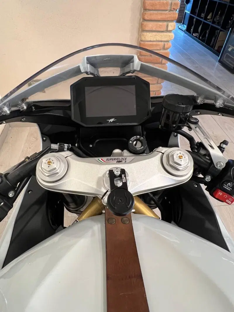 MV Agusta Superveloce 800 S (2021 - 25) (5)