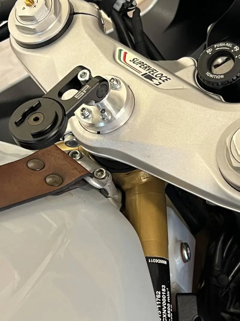 MV Agusta Superveloce 800 S (2021 - 25) (11)