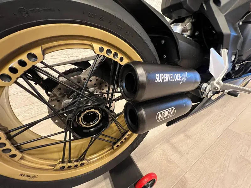 MV Agusta Superveloce 800 S (2021 - 25) (17)