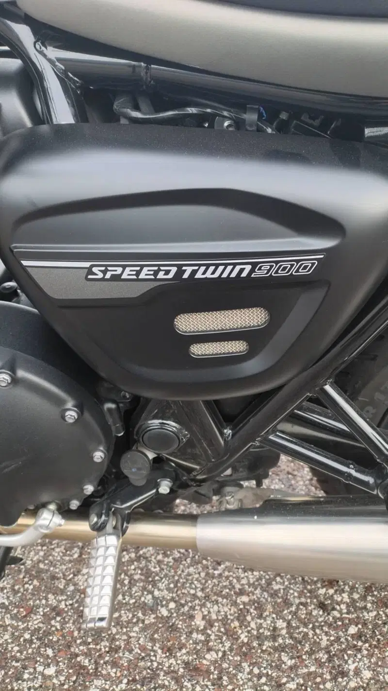 Triumph Speed Twin 900 Chrome Edition (2023) (7)