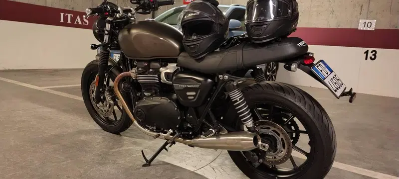 Triumph Speed Twin 900 Chrome Edition (2023) (9)