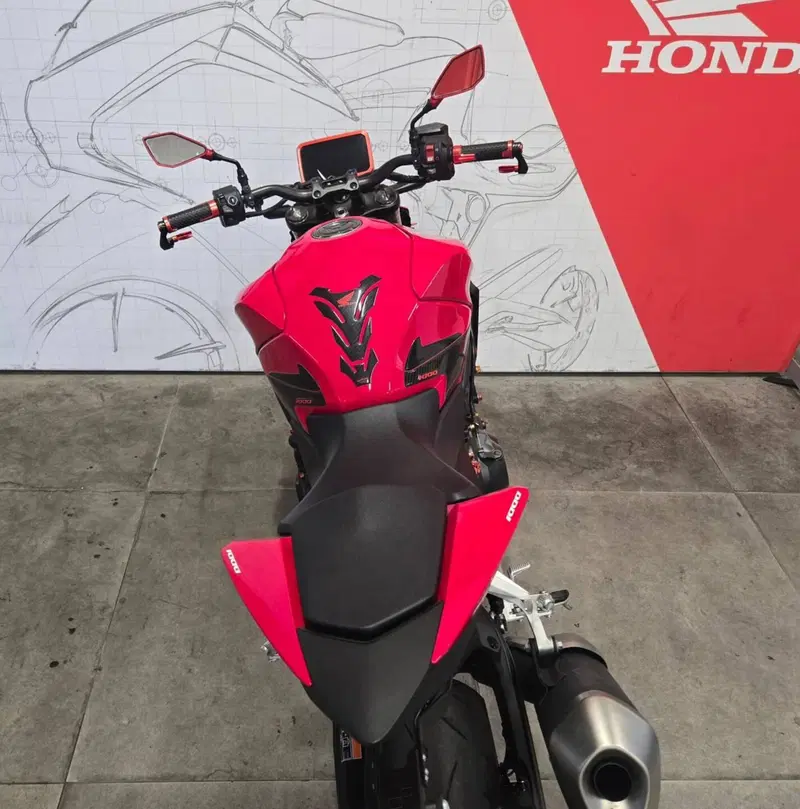 Honda CB 1000 Hornet (2025 - 26) (5)