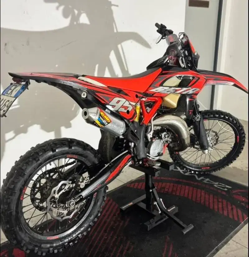 Betamotor RR 125 2T Enduro (2018) (3)