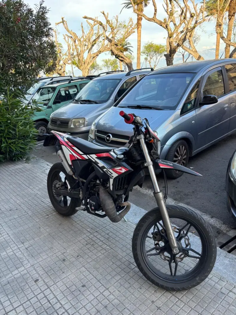 Betamotor RR 50 Motard (2021 - 26) (2)