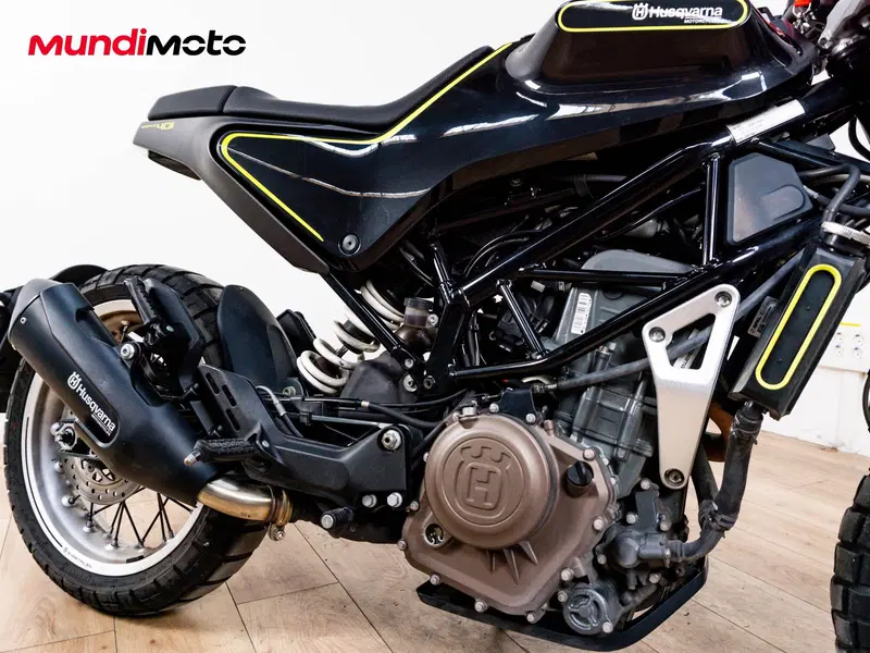 Husqvarna Svartpilen 401 (2018 - 19) (5)