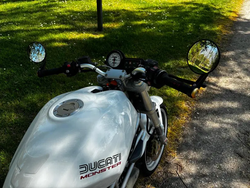 Ducati Monster 600 City Dark (1998 - 02) (3)